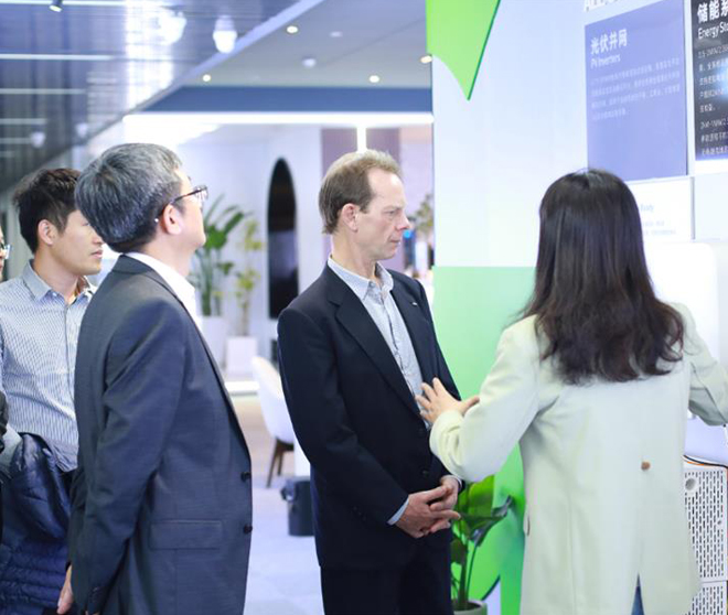 TüV萊茵太陽能部副總裁一行蒞臨古瑞瓦特